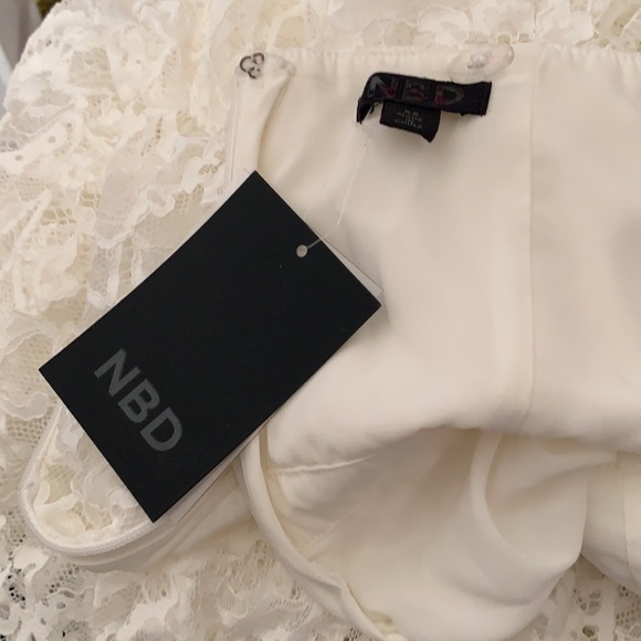 REVOLVE NBD Love My Way Tiered White Lace Gown XS - Picture 5 of 6